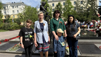 Цветы к вечному огню.